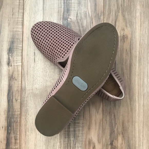 Me Too Nude Pink Laser Cut Leather Loafer Flats - Picture 5 of 8